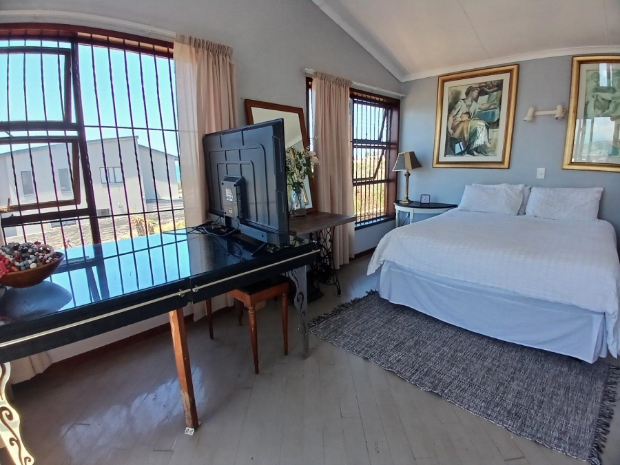 5 Bedroom Property for Sale in De Bakke Western Cape